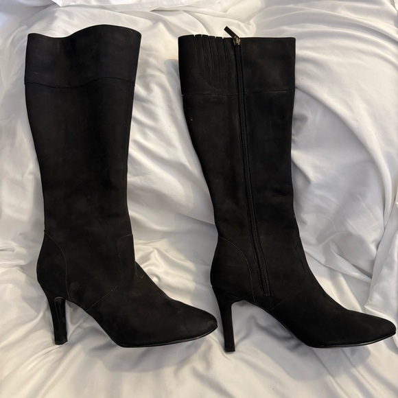 NWOT Colin Stuart Victoria's Secret Suede High Heeled Boots - Picture 2 of 6
